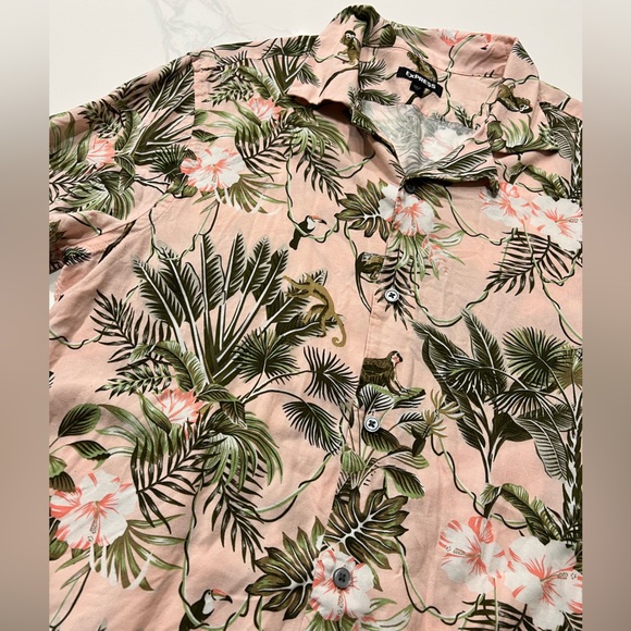 Express Men’s Tropical Print Short Sleeve Button Down - Picture 2 of 3